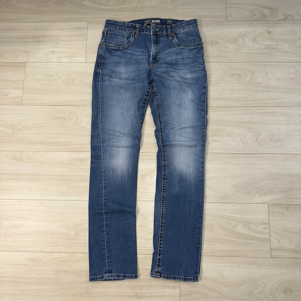 BKE Buckle Jake Straight Leg Jeans Mens 30x31 Blue Medium Wash Denim Distressed